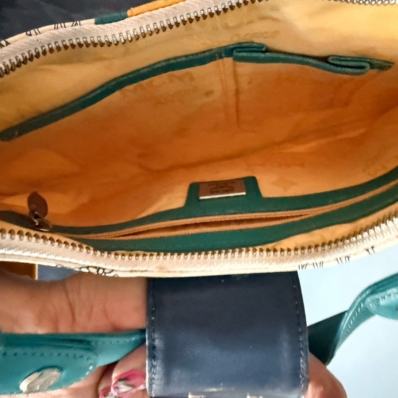 MCM Cream and Teal Shoulder Bag - Picture 6 of 7